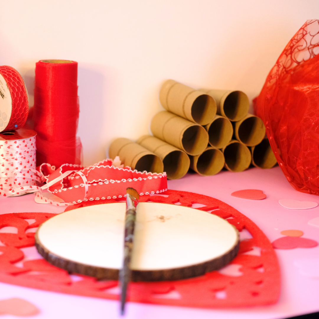 Valentine Wreath, Easy Valentine's Day Craft for Preschoolers, TP Craft