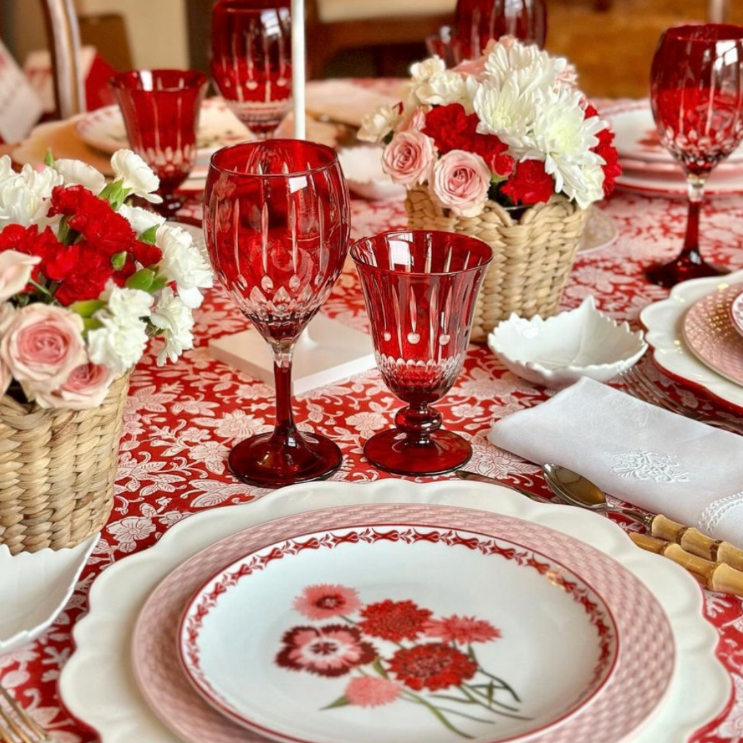 Valentine Table Decor Ideas, Valentine Tablescape, Valentine Table Decorations